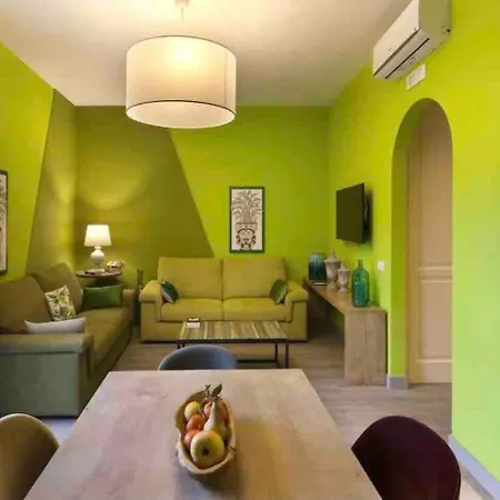 Holiday home Piazza Tasso Square Il Mio Teiegram - Lorenagets